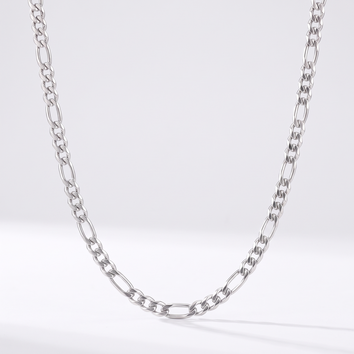 Figaro chain 3mm, silver, white